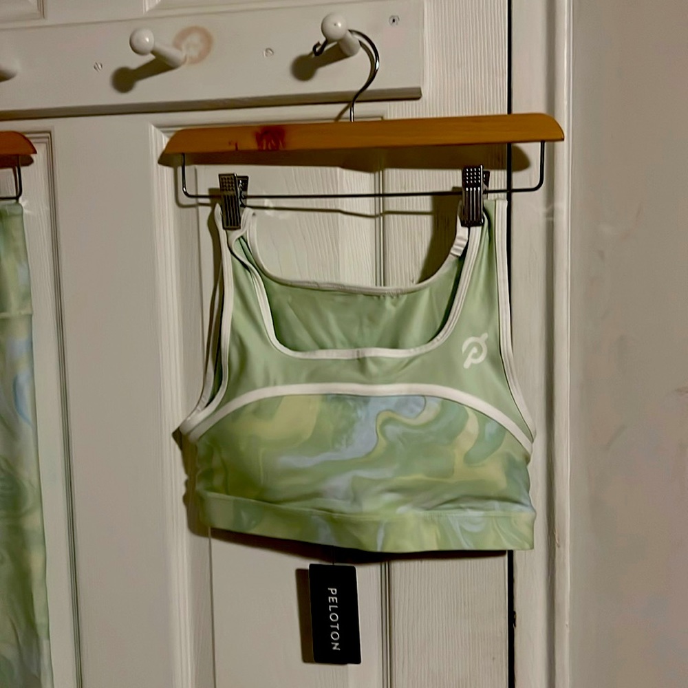 Peloton bra size medium